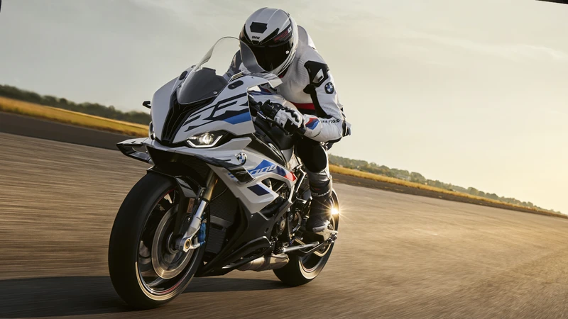 BMW Motorrad le añade una importante dosis de mejoras a su potente S1000 RR