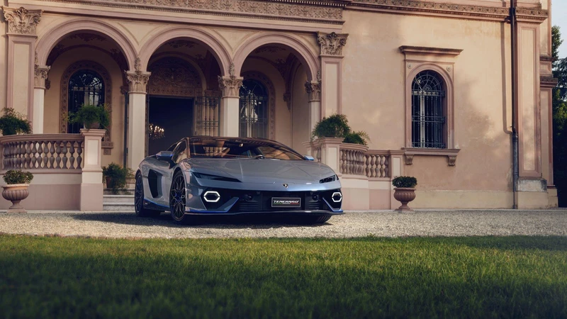 Lamborghini presentó su primer Temerario "Ad personam"