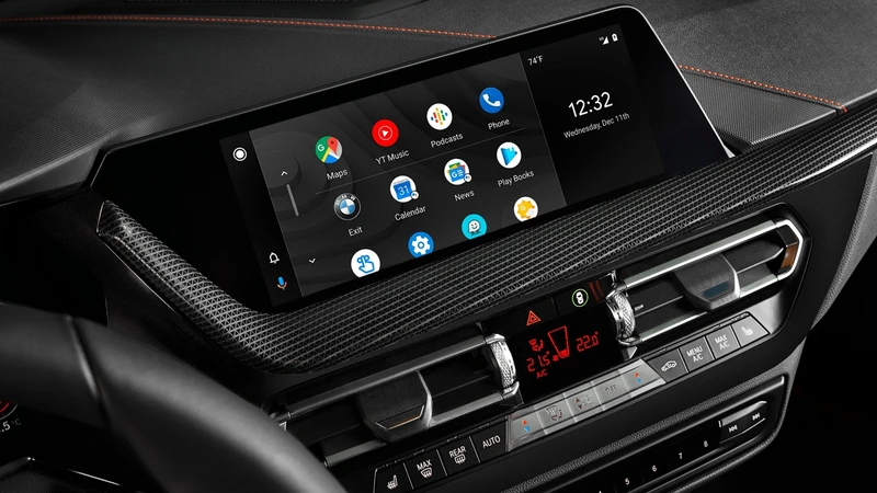 Estudio dice que 1 de cada 3 conductores no compraría un auto sin Apple CarPlay o Android Auto