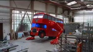 Autobús londinense que hace lagartijas