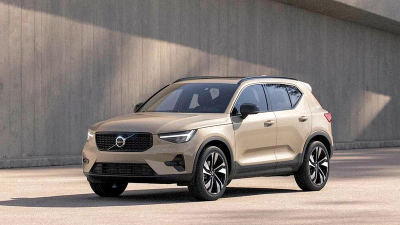 Volvo XC40 B4 Mild Hybrid llega a Colombia: 211 hp, dos versiones y precios
