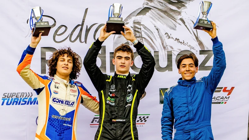 Colombiano Pedro Juan Moreno logra pole y triple triunfo en F4 Nacam