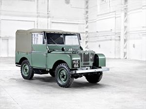 Land Rover celebra su 70 aniversario con un desfile de vehículos históricos