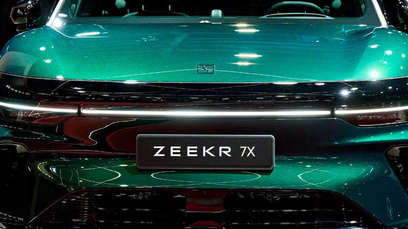 Salón de París 2026: Zeekr renueva 7X eléctrica con potencia y carga ultrarrápida