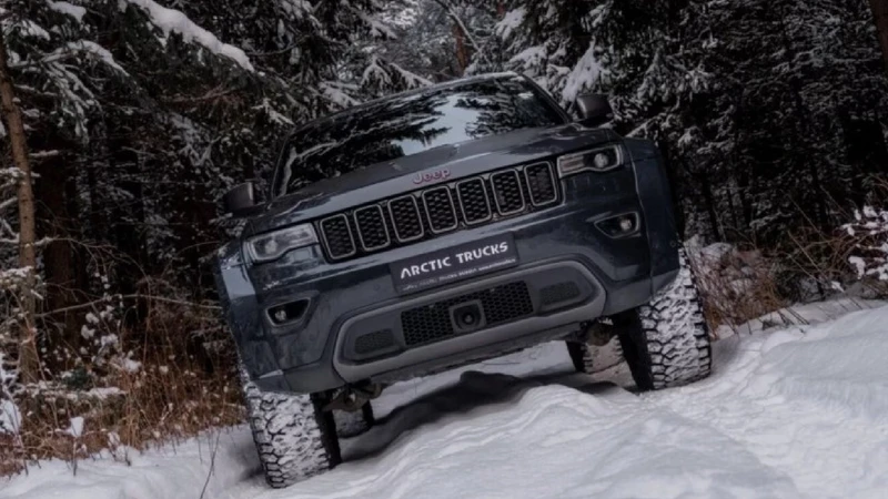 Jeep Grand Cherokee AT35: lodo, hielo, piedras y lo que le pongas