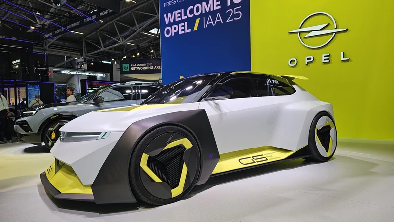 IAA Munich 2025: así es el Opel Corsa GSE Vision para Gran Turismo