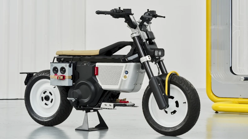 BMW Motorrad CE 02 x Vagabund: electrizante toque retro