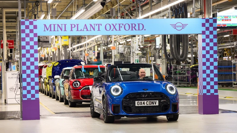 Mini Cooper Convertible inicia producción en Oxford