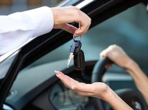 Rentalcars transforma el alquiler de autos con un nuevo servicio 
