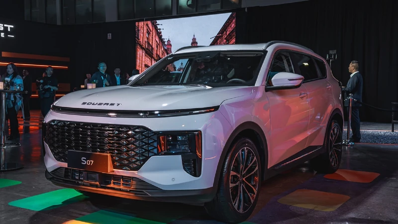Jetour Soueast usa el método RoRo para traer sus autos de China a México