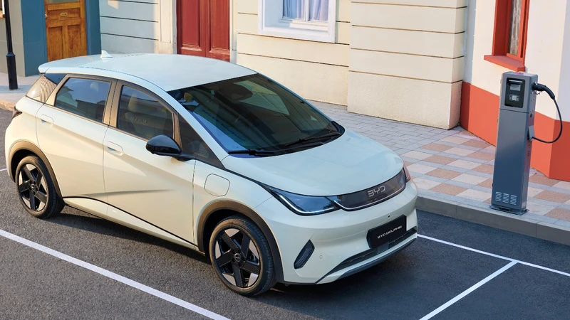 BYD Dolphin 2027 en Colombia: precio, autonomía, potencia y novedades