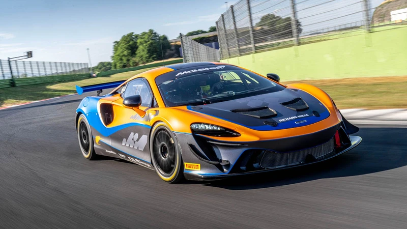 McLaren Artura GT4, más pistero y 100% naftero