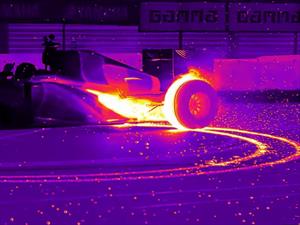 Video: F1 de Red Bull haciendo donas y grabado con cámara infrarroja