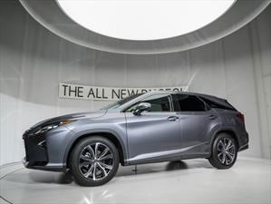 Lexus lanza la versión larga del SUV RX