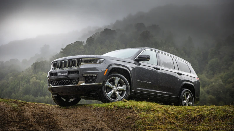Jeep Grand Cherokee 2023 en Chile: más lujoso, con 7 plazas y sin reductora