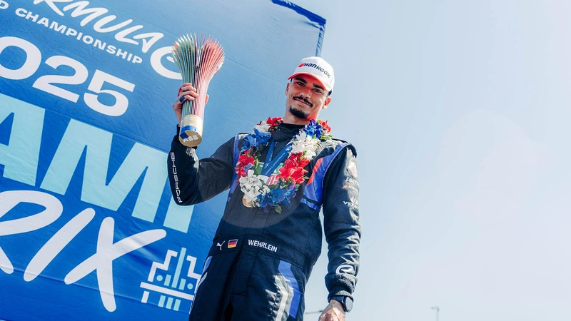 Fórmula E 2025: Pascal Wehrlein encabeza el podio para Porsche en Miami