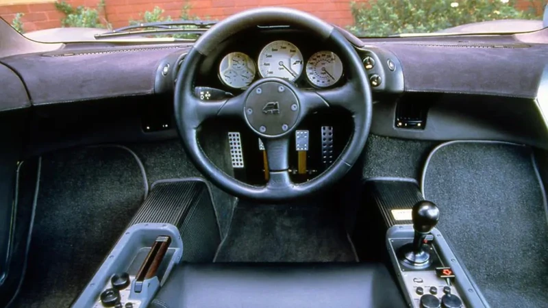 ¿McLaren también está pensando en un cambio manual? Esto es lo que se sabe (extraoficialmente)