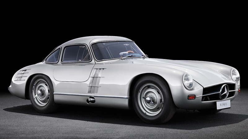 La historia del Mercedes-Benz SL, un auto que nació triunfando en las pistas