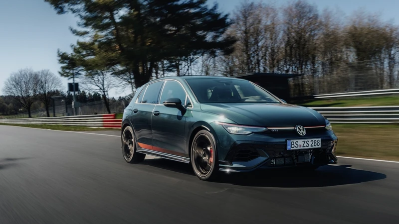 Volkswagen Golf GTI 50 Aniversario, el tracción delantera más rápido en Nürburgring