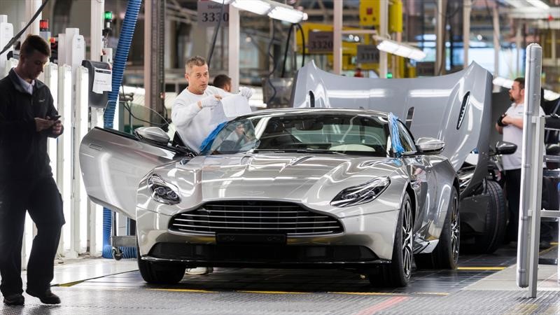¿Cuánto dinero perdió Aston Martin de enero a marzo de 2020?