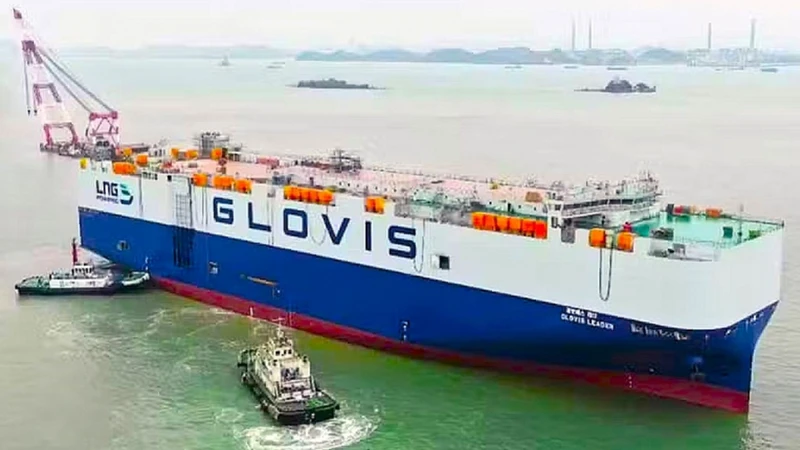 Hyundai entra a la historia con el barco portavehículos más grande del mundo