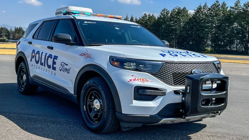 Ford Explorer Interceptor 2025 primer contacto: puedes correr, pero no podrás escapar