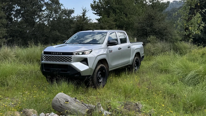 Toyota Hilux 2027, precios y versiones en México de la nueva generación
