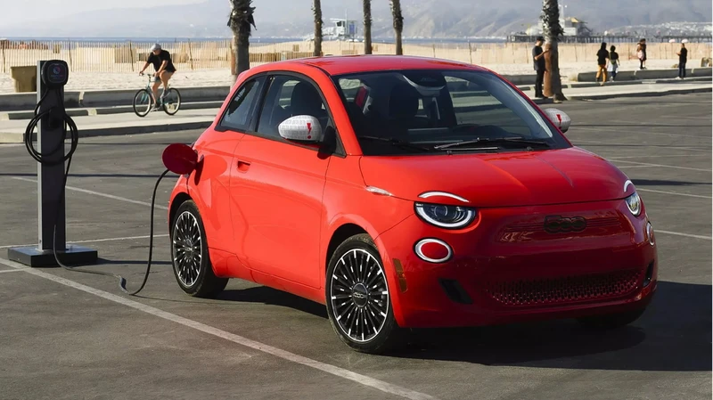 Fiat detiene la producción del 500e fabricado en Turín