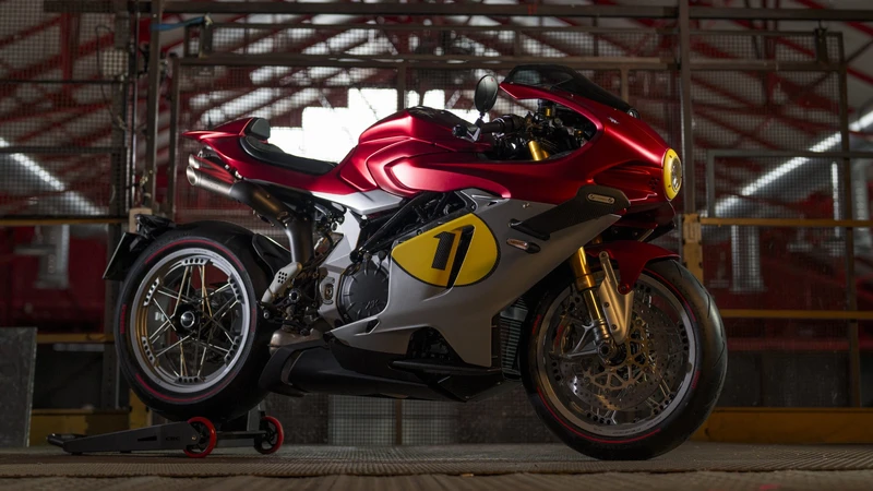 MV Agusta Superveloce 1000 Ago, así celebran el cumpleaños de Giacomo