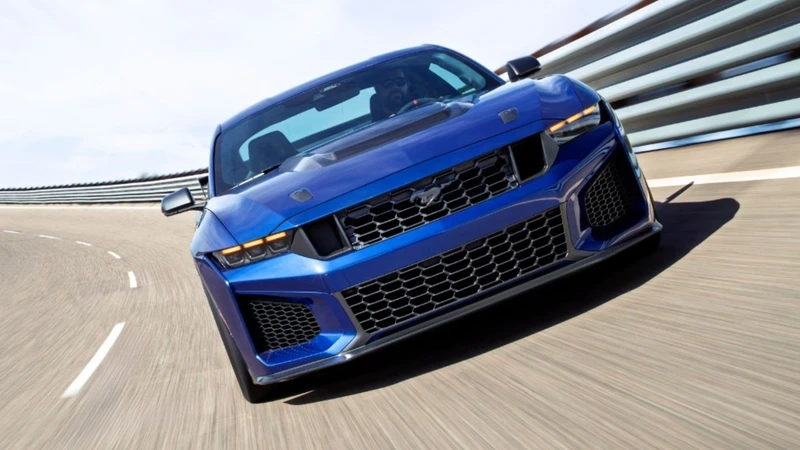 Ford Mustang Dark Horse SC 2027, el pony car más extremo de la historia llega a las pistas