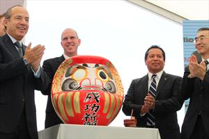 Nissan colocó la primera piedra de su nueva planta en Aguascalientes