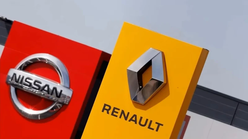 Nissan y Renault igualan sus acciones