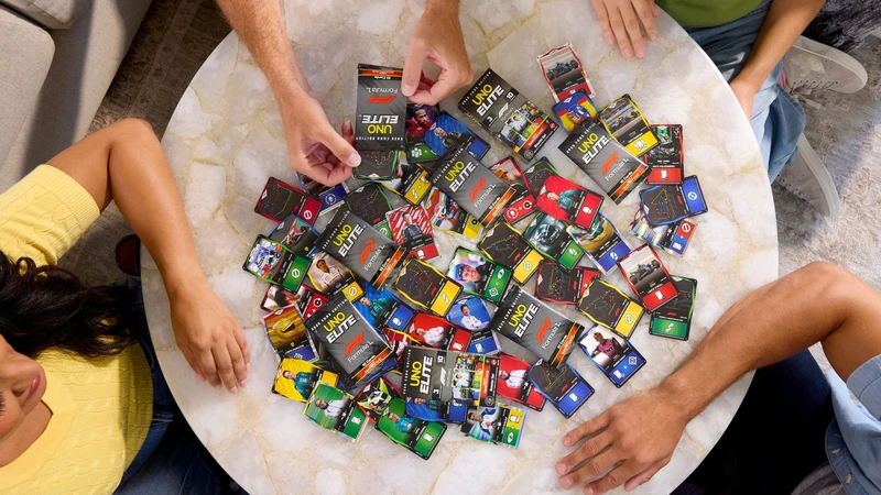 UNO Elite Fórmula 1, el juego de cartas para verdaderos fans