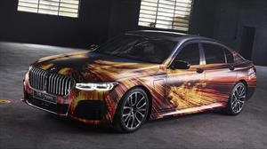Un BMW 745Le es convertido en obra de arte
