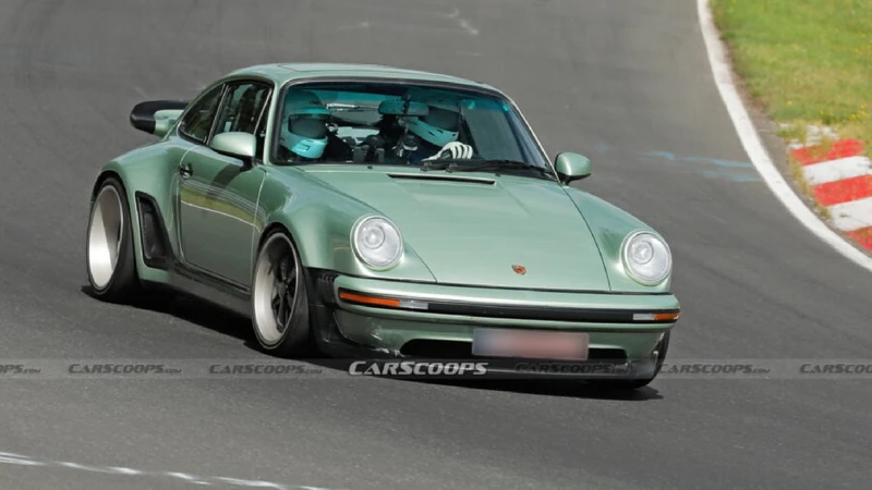 Singer prueba su Porsche 930 en Nürburgring antes de comenzar entregas