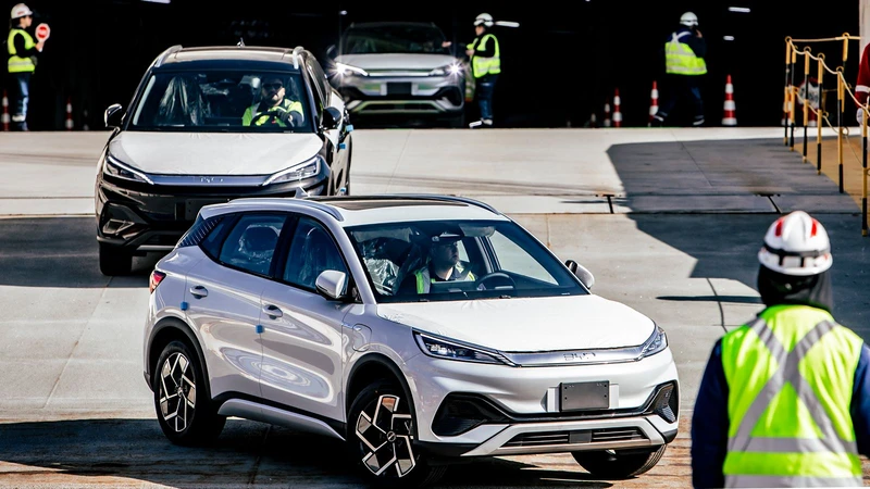 Recaló en Chile el BYD Changzhou que desembarcó 1.918 autos NEV