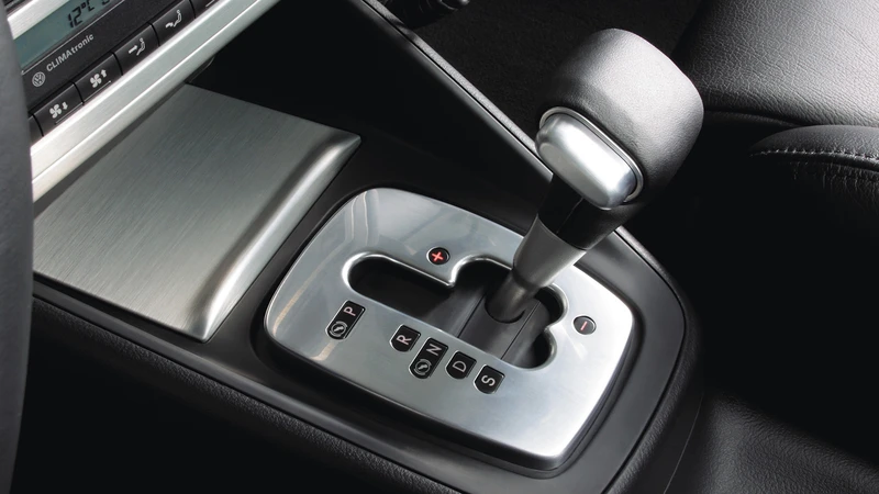 ¿Cuál fue el primer auto con transmisión automática de doble embrague?