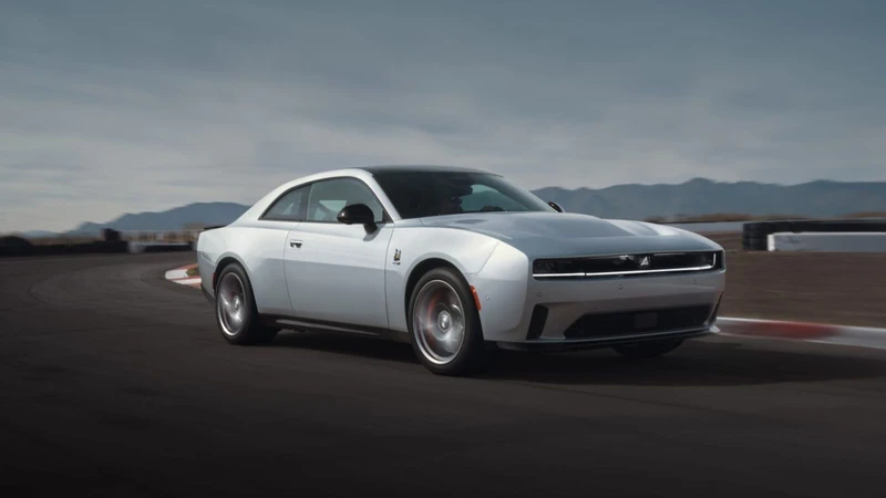 El nuevo Dodge Charger llegará al viejo continente con opciones a gasolina y eléctricas