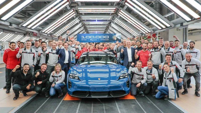 Porsche Taycan celebra las 100.000 unidades fabricadas