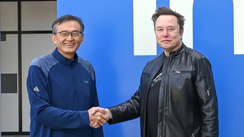 Intel y Elon Musk se alían para fabricar chips para Tesla y SpaceX