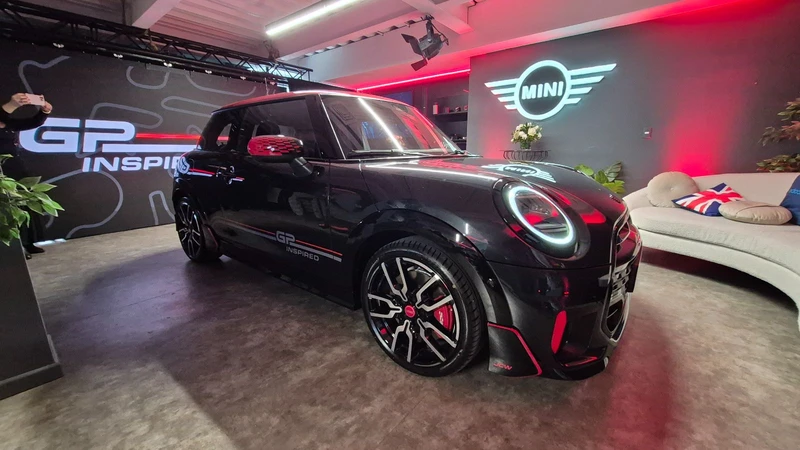 MINI JCW GP Inspired Edition en Chile: un nombre sugerente que evoca una versión radical