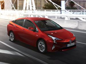 Toyota Prius 2016 ofrece un consumo promedio de 94 mpg 