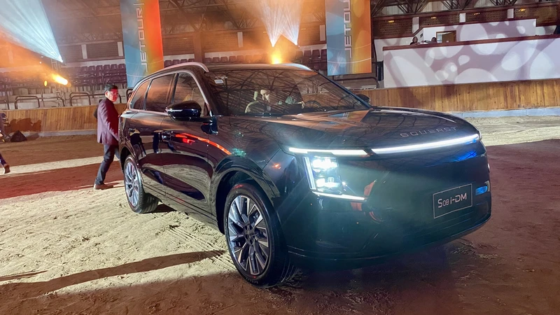 Soueast S08 i-DM llega a México, la SUV híbrida enchufable de 7 pasajeros