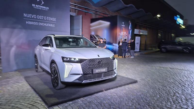 DS 7 E-Tense 4x4: lanzamiento y precio en Argentina