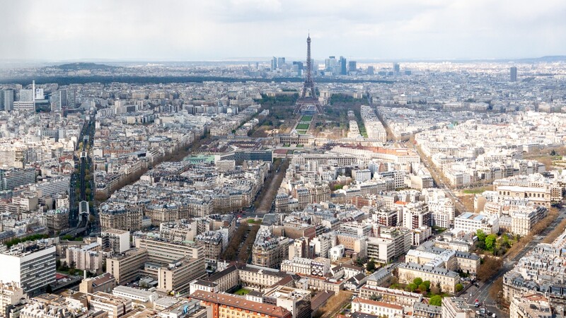 París limitará el paso de automóviles en el centro de la ciudad