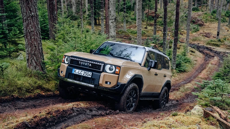 La nueva era del Land Cruiser ya arrancó en Europa con el Hybrid 48V: ¿está México en la lista?