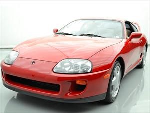 Este Toyota Supra 1994 fue subastado en más de $120,000 dólares