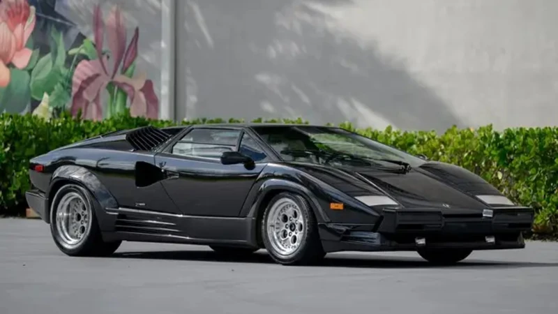 Lamborghini Countach 1990 25th Anniversary se subasta en un estado impecable