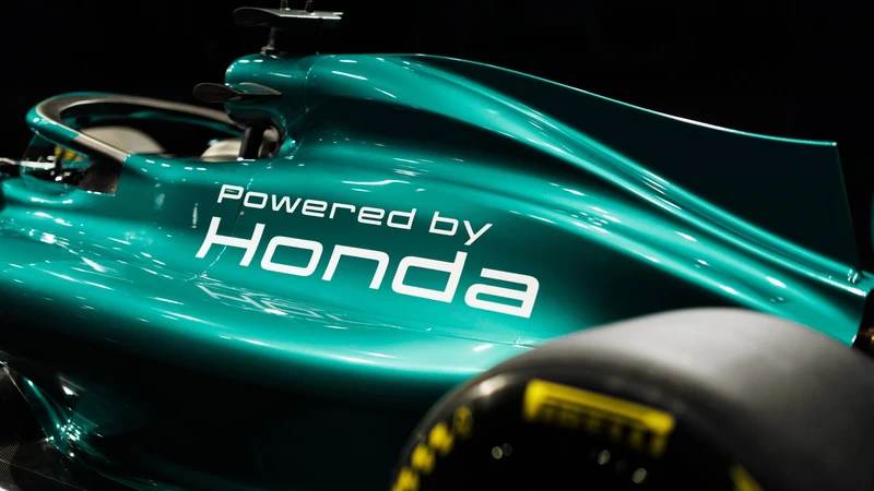 Fórmula 1 2026: Honda presenta su nueva unidad de poder, en un Aston Martin "pelón"