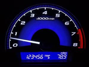 ¿Cómo detectar el kilometraje real de un auto usado?